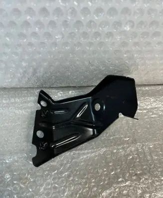 Ford Fiesta Fender mounting bracket H1BBA16C041AA 04723