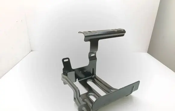 BMW X4 G02 Battery tray 91170105 10524364910 61219117801