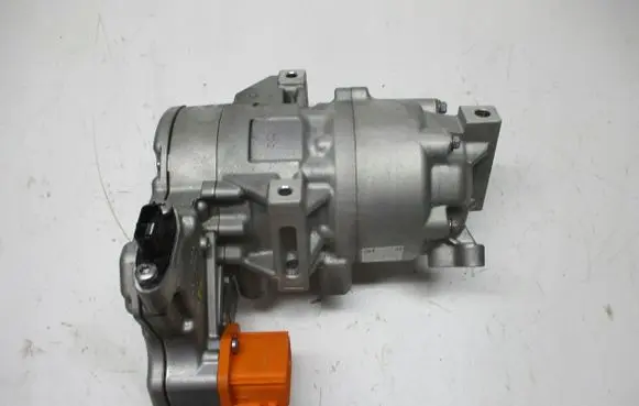 Renault Austral Air conditioning (A/C) compressor (pump) 926003993R