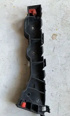 Opel Zafira B Fender mounting bracket 13124998