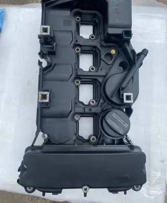 Mercedes-Benz C W203 Rocker cam cover 2710100630 A2710100630