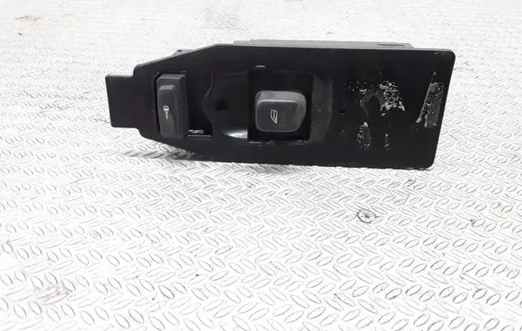 Volvo S60 Electric window control switch 30658117