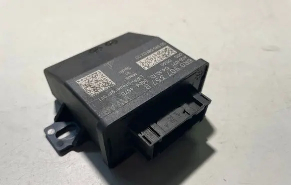 Volkswagen PASSAT CC Headlight level height control switch 6R0907357B