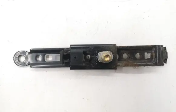 Toyota Corolla Verso AR10 Seat belt adjustment motor D526001