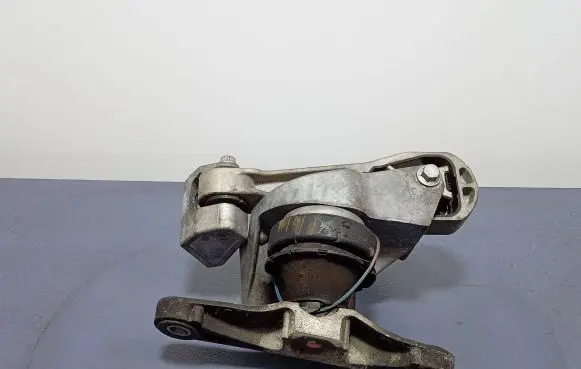Volvo V40 Engine mount vacuum valve 31359642