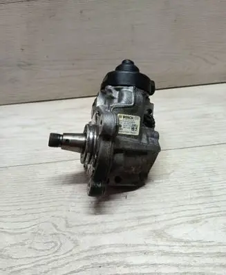 Volkswagen Touran II Fuel injection high pressure pump 0445010514 09291110 03L130755D