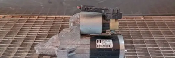 Mazda CX-7 Starter motor M000T36871