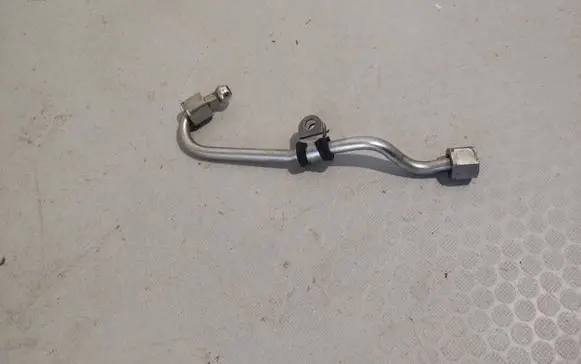 Volkswagen Golf VI Fuel injector supply line/pipe 03CAN 927120061