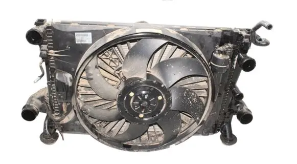 Mercedes-Benz SLK R172 Radiator set A2045000493