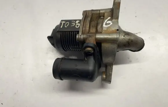 Volkswagen Jetta VII EGR valve 04E131097P 04E131097