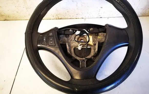 Hyundai i30 Steering wheel 6111736