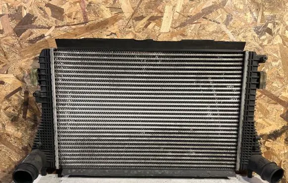 Volkswagen PASSAT B6 Intercooler air channel guide 3C0145805AD