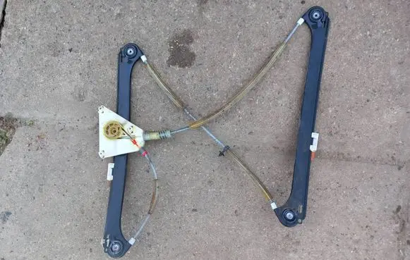Audi A3 S3 8P Front window lifting mechanism without motor E006060001B