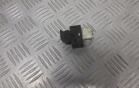 Nissan Primera Quarter vent window switch 4300