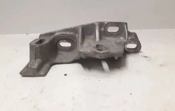 Seat Alhambra (Mk1) Engine mounting bracket 7M3199600A 6800A7EE2
