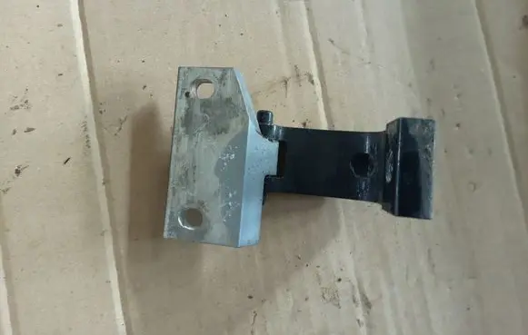Audi A8 S8 D2 4D Rear door upper hinge 4d0833402