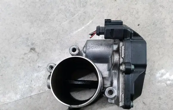 Audi A4 S4 B8 8K Throttle body valve 