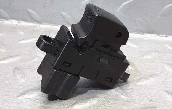 Nissan Qashqai Electric window control switch 25411BR00A