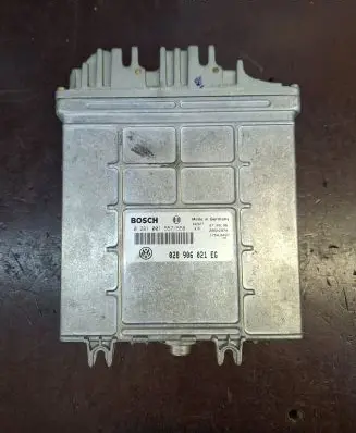 Volkswagen PASSAT B5 Engine control unit/module 028906021EG 28SA2970 0281001557