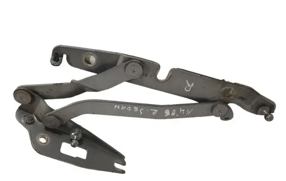 Audi A4 S4 B6 8E 8H Tailgate/trunk/boot hinge 8E5827301G