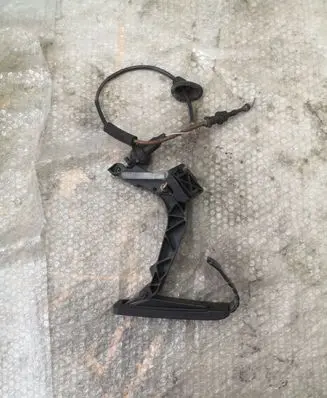 Mercedes-Benz SL R129 Accelerator throttle pedal 1293010382 1243011320