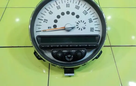 Mini One - Cooper R56 Speedometer (instrument cluster) BM508042