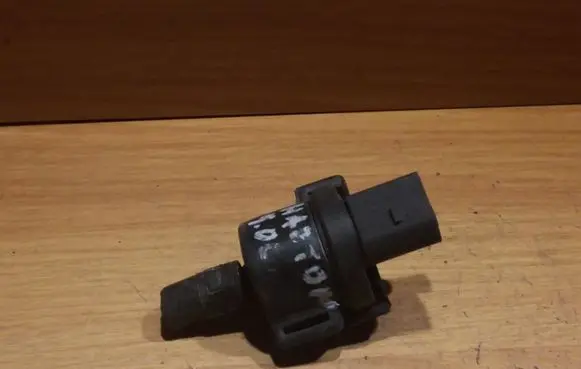 Volkswagen Phaeton Turbo solenoid valve 058133458