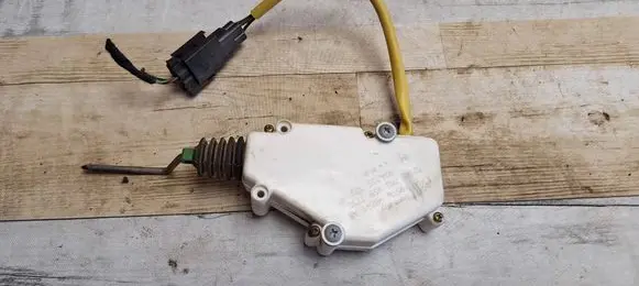 Ford Galaxy Central locking motor 7M0959775C 95VW9B241AB