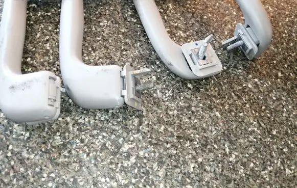 Buick Encore I A set of handles for the ceiling 