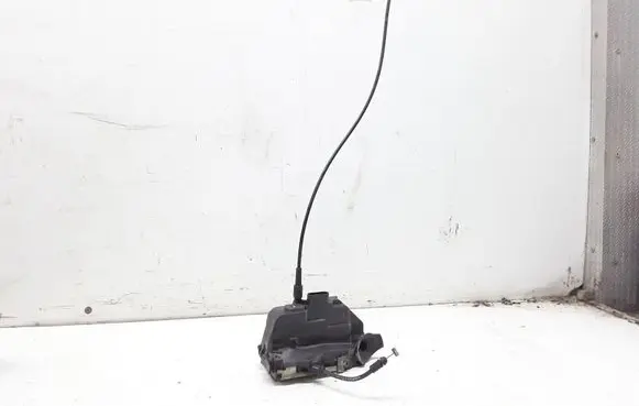 Renault Megane II Front door lock