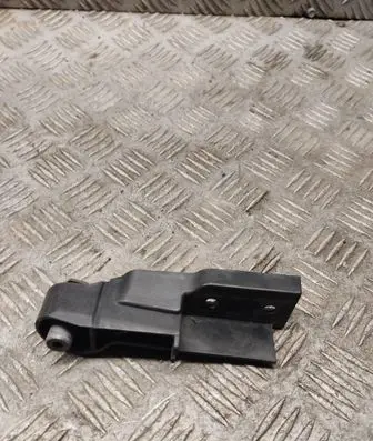 Audi A6 S6 C6 4F Front bumper mounting bracket 4f0807772