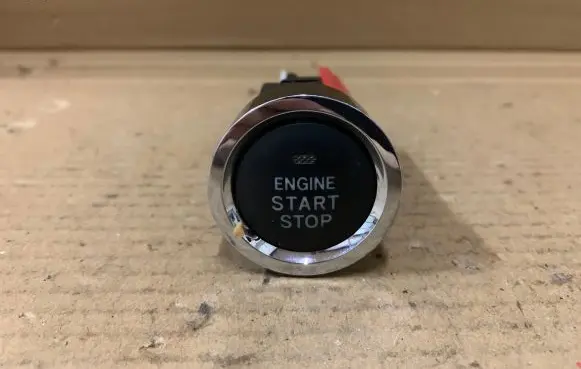 Toyota Auris 150 Engine start stop button switch 2005DJ0924 39689300415 TA2004311