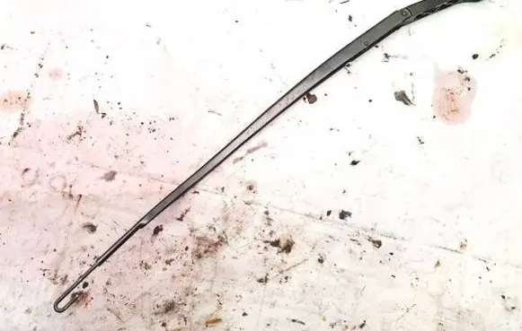Honda CR-V Front wiper blade arm