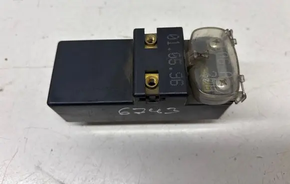 Audi 80 90 S2 B4 Coolant fan relay 357919506A