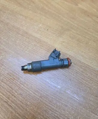 Volvo XC90 Fuel injector 8653608 024068621