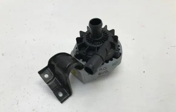 Skoda Enyaq iV Electric auxiliary coolant/water pump 1EA965567A
