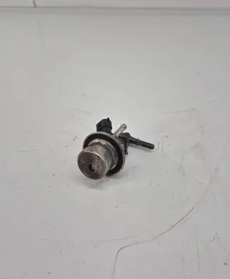 BMW 4 F36 Gran coupe AdBlue injector 8579894