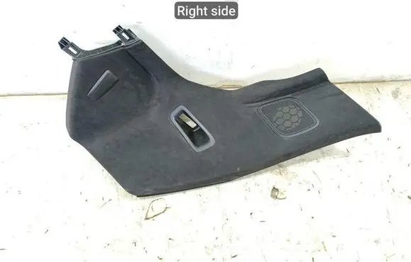 Chevrolet Corvette C8 (B) pillar trim (top) 84828026
