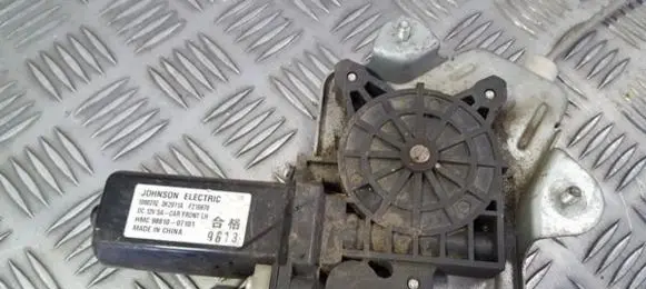 KIA Picanto Front door window regulator motor 9881007101 98810-07101