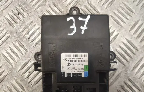 Mercedes-Benz B W245 Door control unit/module A1698206826
