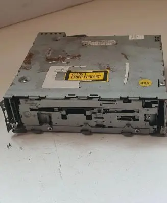 Audi A4 S4 B6 8E 8H CD/DVD changer 8E0035111D