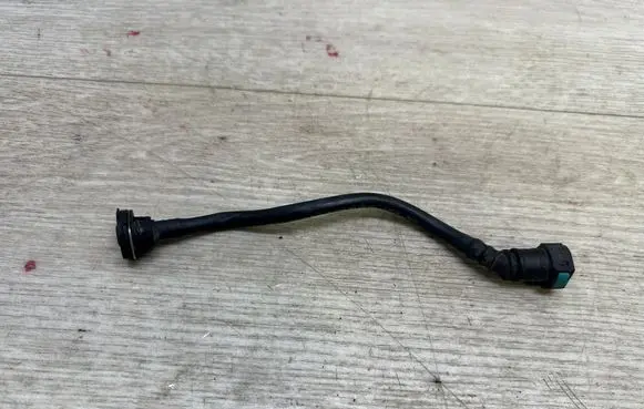Porsche Macan (95B) Engine coolant pipe/hose 95B122447 95B122447E