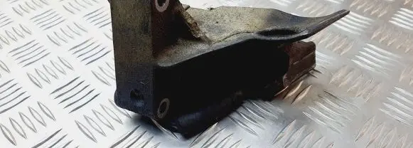 Citroen Berlingo Engine mounting bracket 9632011910
