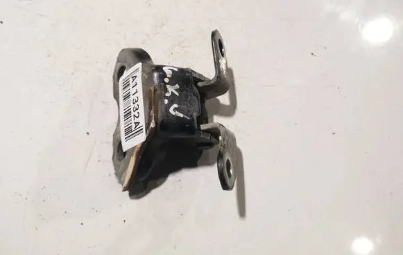 Toyota RAV 4 (XA30) Front door upper hinge