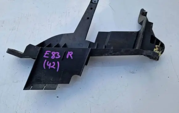 BMW X3 E83 Headlight/headlamp mounting bracket 1301073025