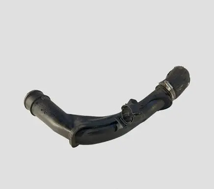 Volkswagen PASSAT B7 Intercooler hose/pipe