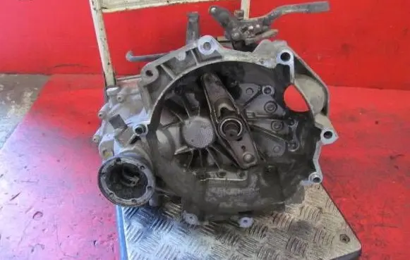 Volkswagen Polo Manual 5 speed gearbox FCU