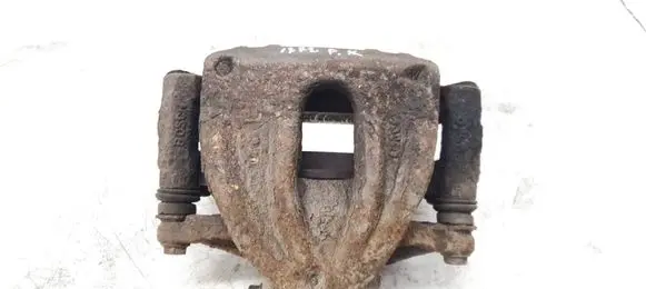 Toyota Avensis T250 Front brake caliper