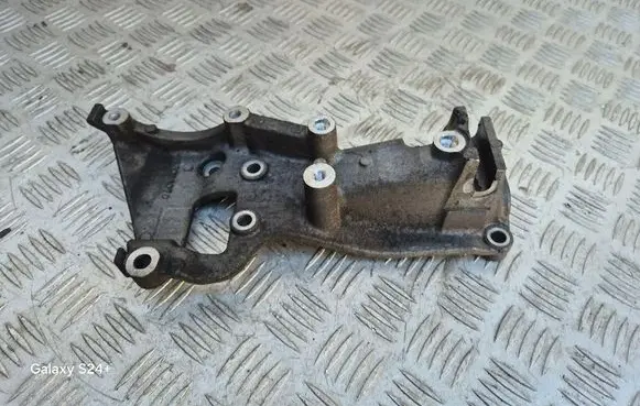 Mitsubishi ASX Generator/alternator bracket 1801A070