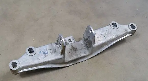 Porsche Boxster 986 Engine mounting bracket